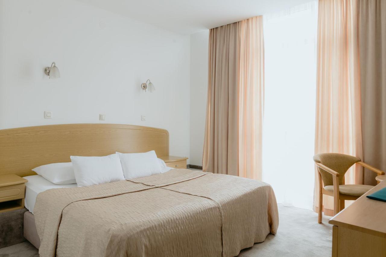 Hotel Silver Осиек Екстериор снимка