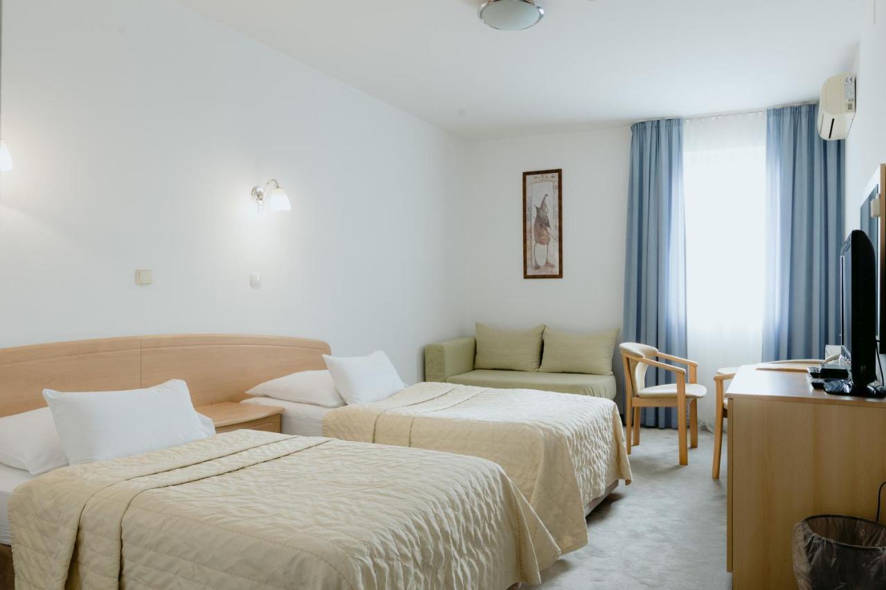 Hotel Silver Осиек Екстериор снимка